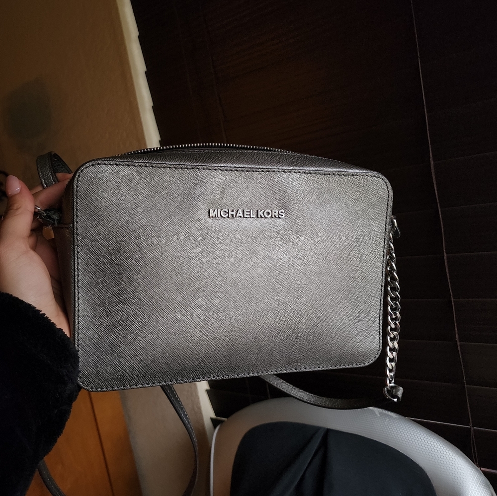 michael kors jetsetter crossbody bag